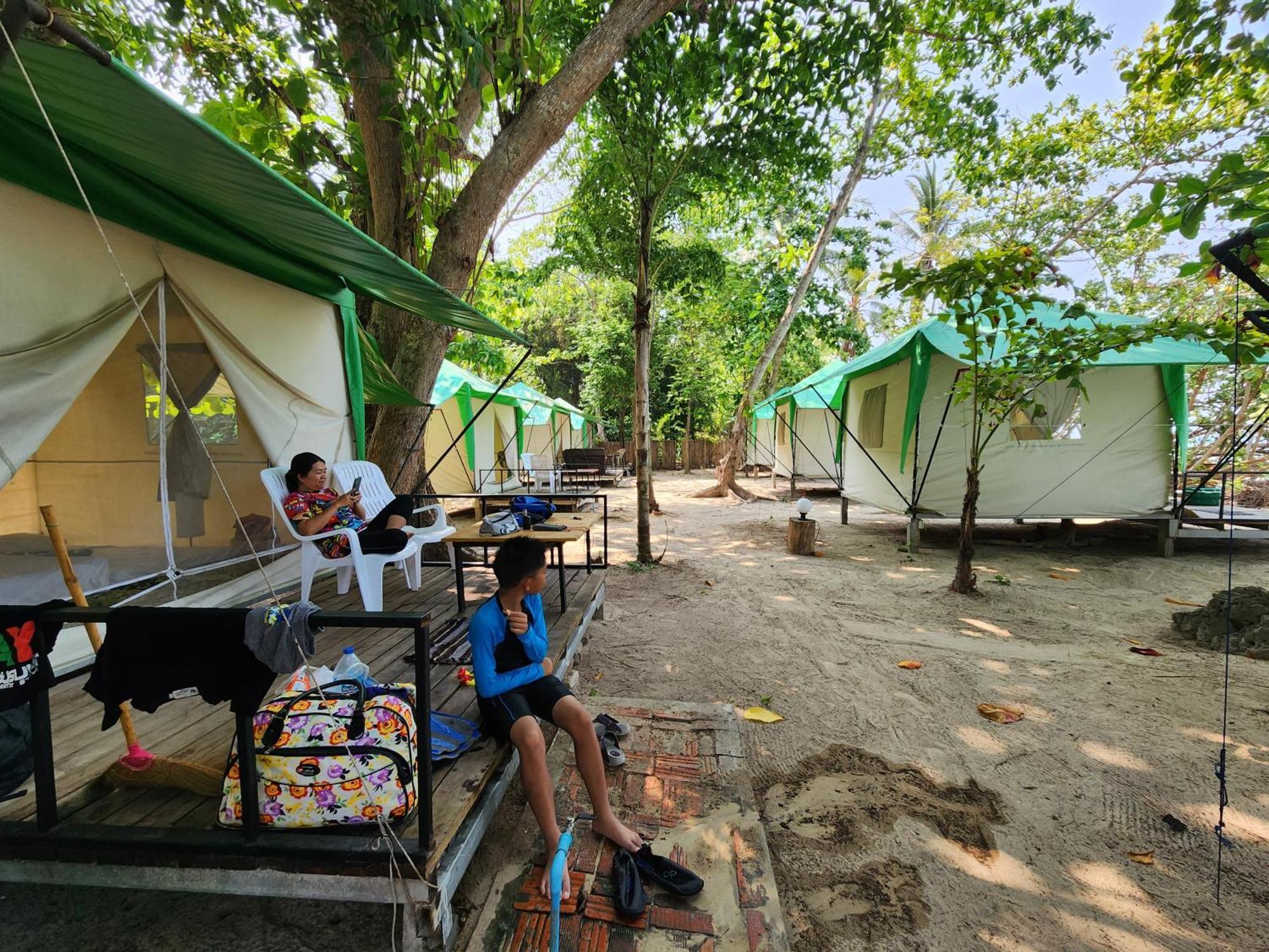 Koh Ngai Camping Restaurant @ Bar Εξωτερικό φωτογραφία